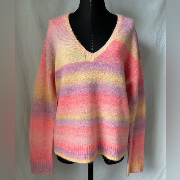Lilly Pulitzer Chiya Sweater in Yummy Melon Spacedye Size Med Ombré Pink Yellow - Picture 8 of 11